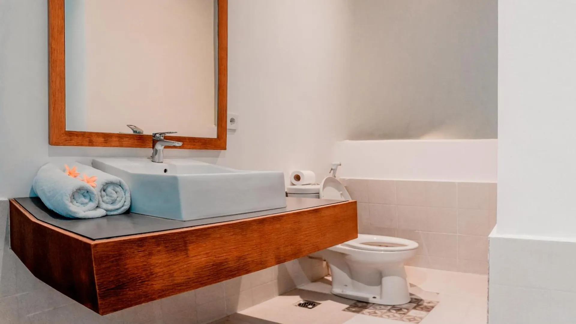 Sunrise Suite Seminyak By Arm Hospitality Kerobokan  Kerobokan (Bali)